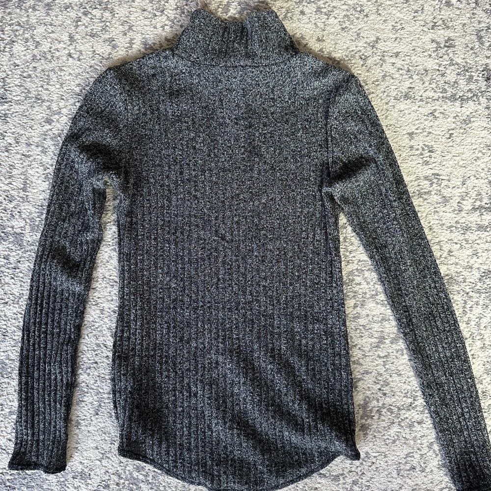 Aritzia Wilfred Sweater